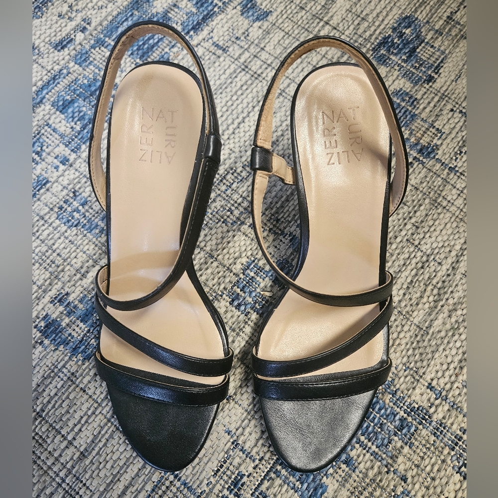 Naturalizer Black Minimalist Strapy Heeled Sandal